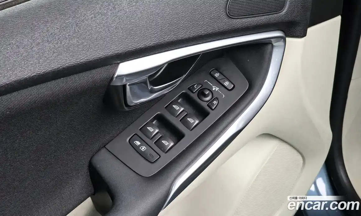 Volvo V40 2014 1.6 гидро в Москве № 1763629, фото 16