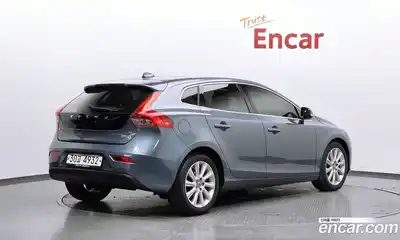 Volvo V40 2014 1.6 гидро в Москве № 1763629, миниатюра 2