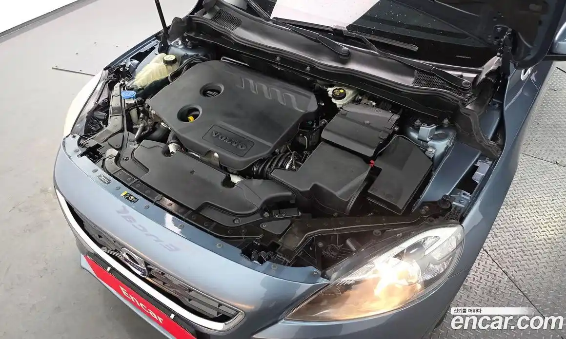 Volvo V40 2014 1.6 гидро в Москве № 1763629, фото 6