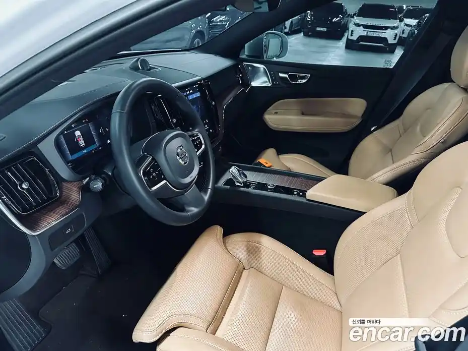 Volvo XC60 2023 2.0 гидро в Москве № 1763682, фото 10