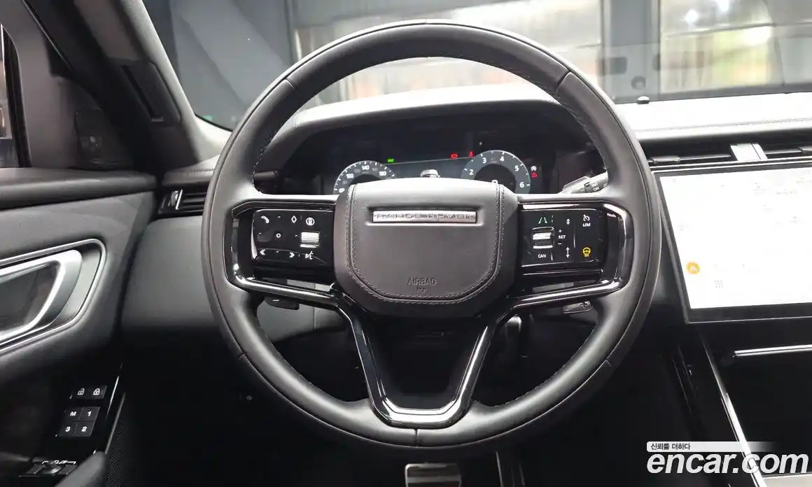 Land Rover Range-Rover Velar 2025 2.0 гидро в Москве № 1763940, фото 13