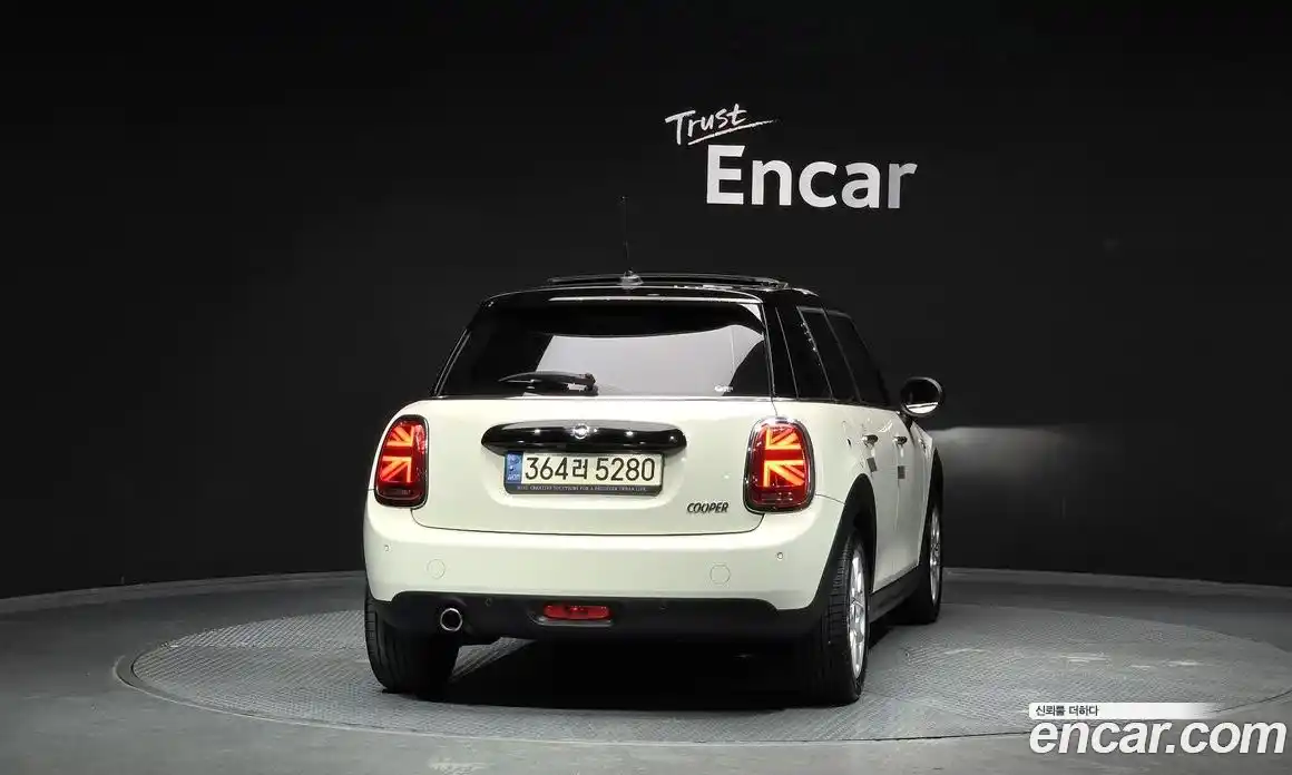 Mini Cooper 2021 1.5 гидро в Москве № 1764433, фото 4