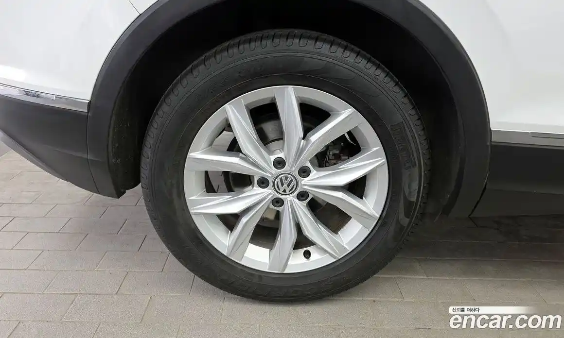Volkswagen Tiguan 2020 2.0 гидро в Москве № 1765121, фото 5