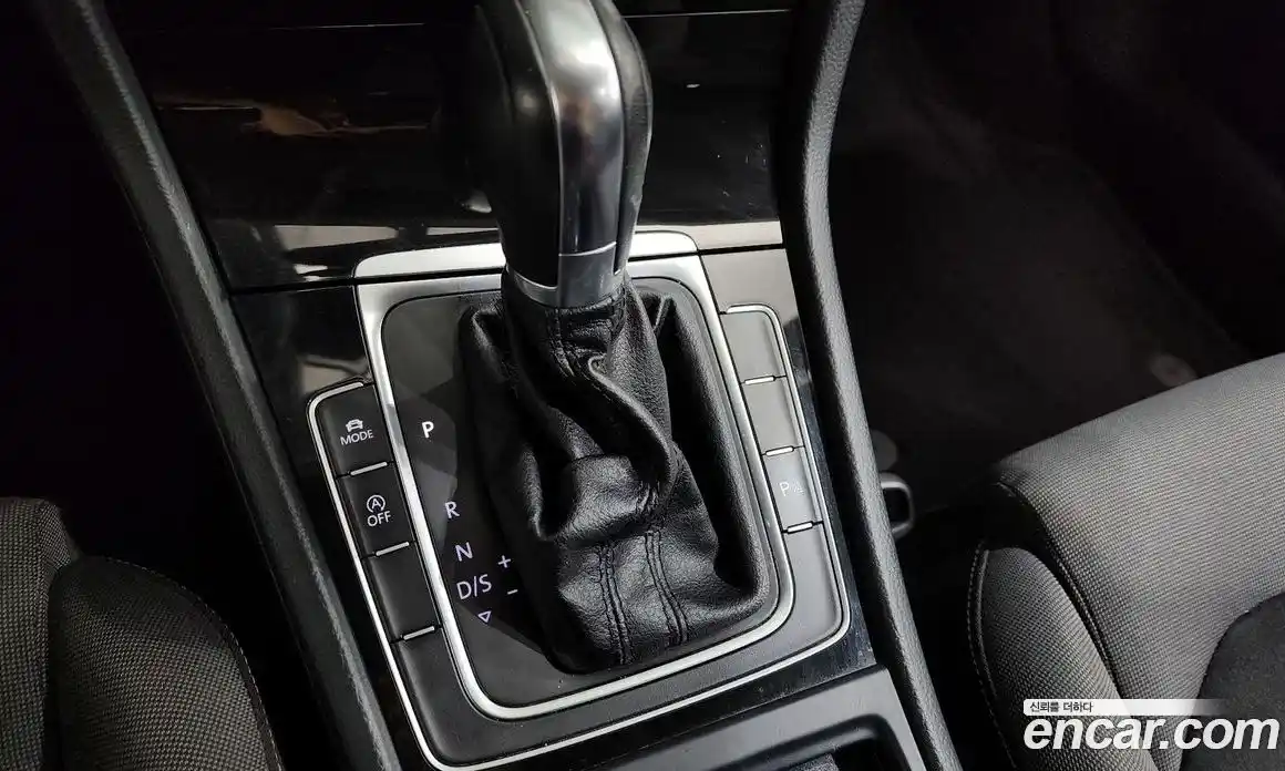 Volkswagen Golf 2013 1.6 гидро в Москве № 1765304, фото 9