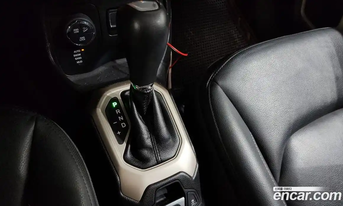 Jeep Renegade 2015 2.0 гидро в Москве № 1766263, фото 9