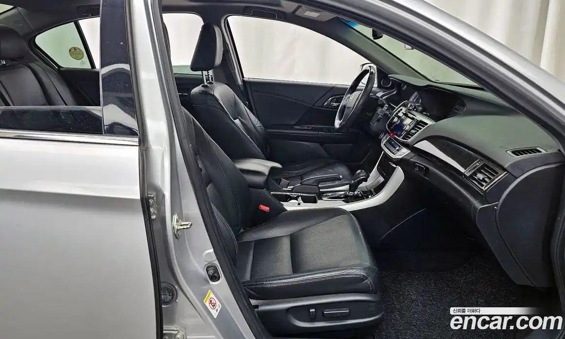 Honda Accord 2015 3.5 гидро в Москве № 1767332, фото 11