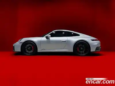Porsche 911, 2025