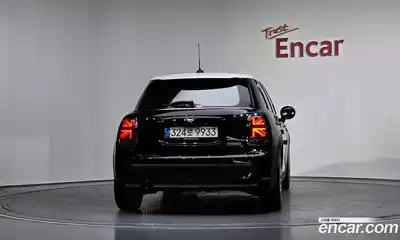 Mini Cooper 2021 1.5 гидро в Москве № 201126, миниатюра 4