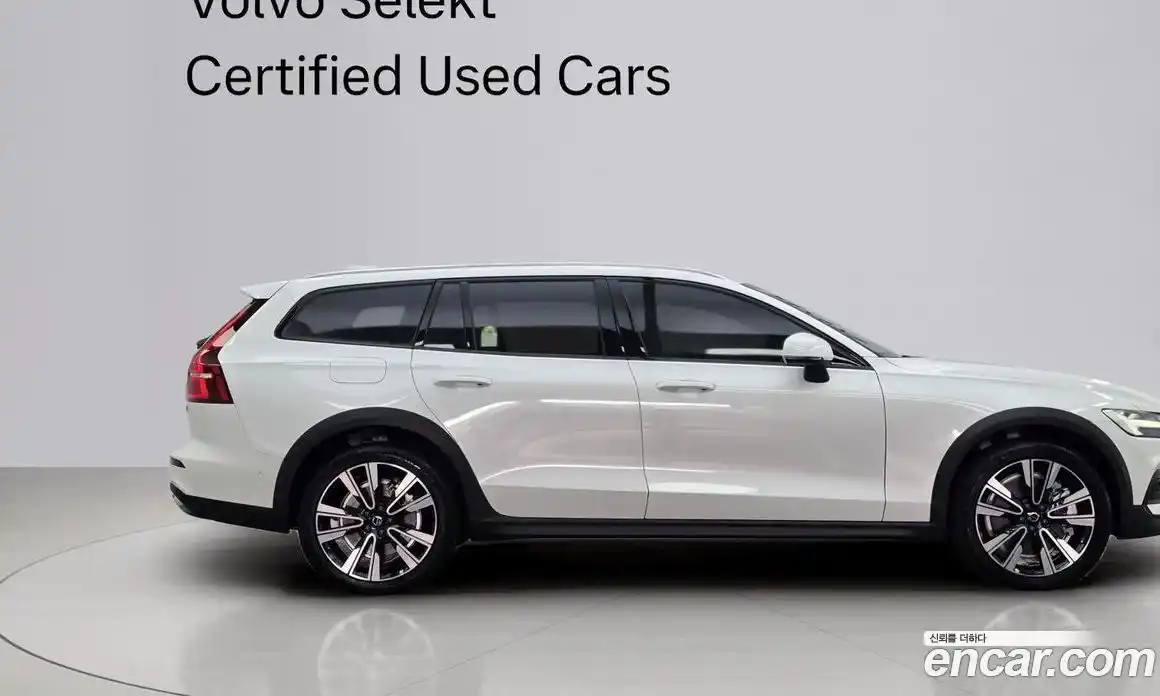 Volvo V60 2025 2.0 гидро в Москве № 230718, фото 3