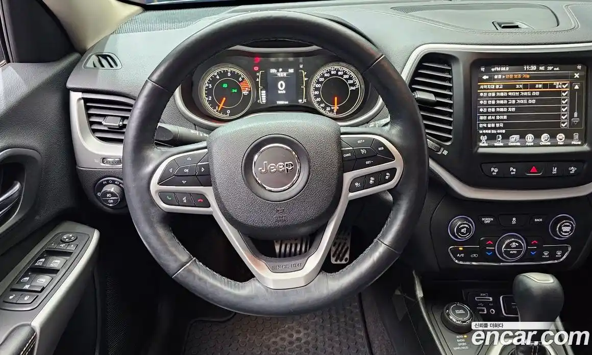 Jeep Cherokee 2017 2.4 гидро в Москве № 232455, фото 13