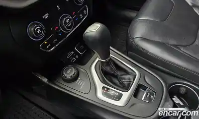 Jeep Cherokee 2017 2.4 гидро в Москве № 232455, миниатюра 9