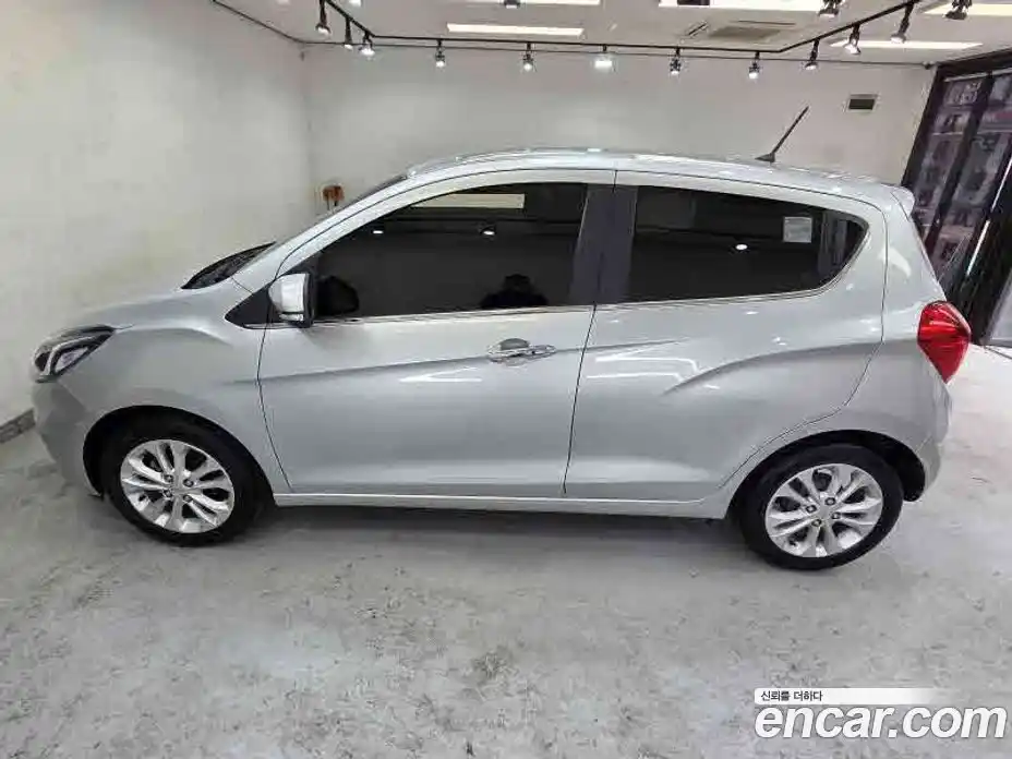 Chevrolet Spark 2019 1.0 гидро в Москве, фото 5