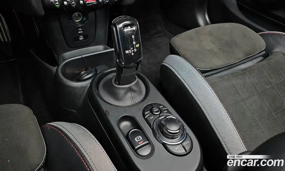 Mini Cooper Convertible 2022 2.0 гидро в Москве № 140760, фото 9