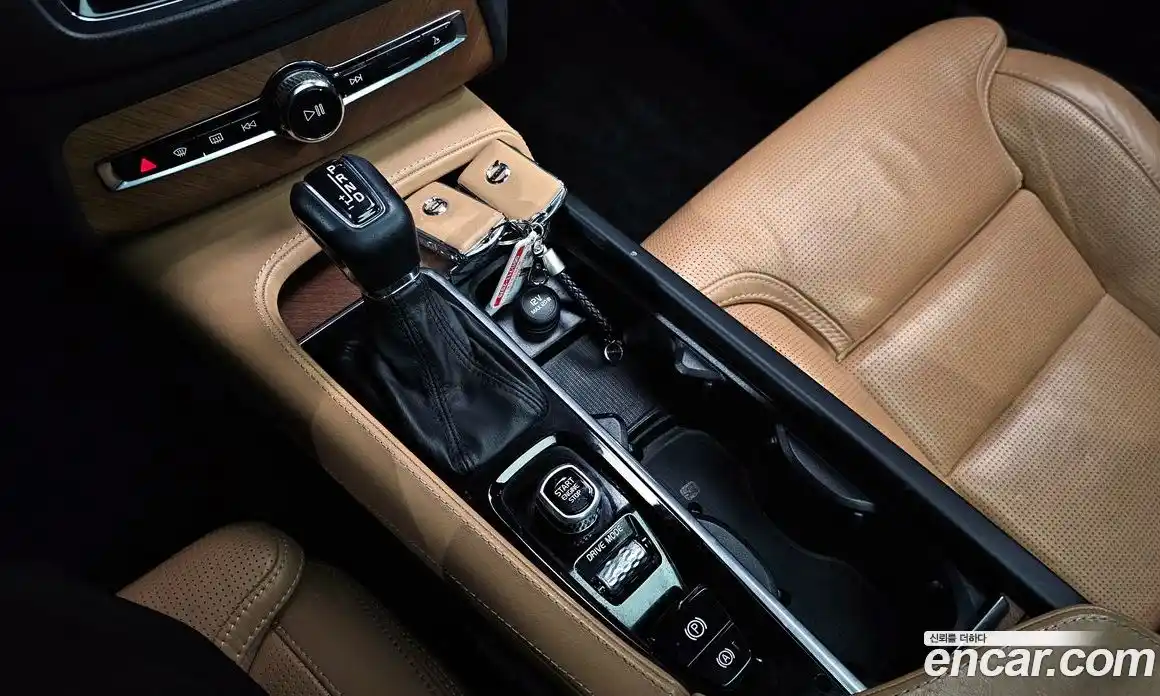 Volvo XC90 2019 2.0 гидро в Москве № 164553, фото 9