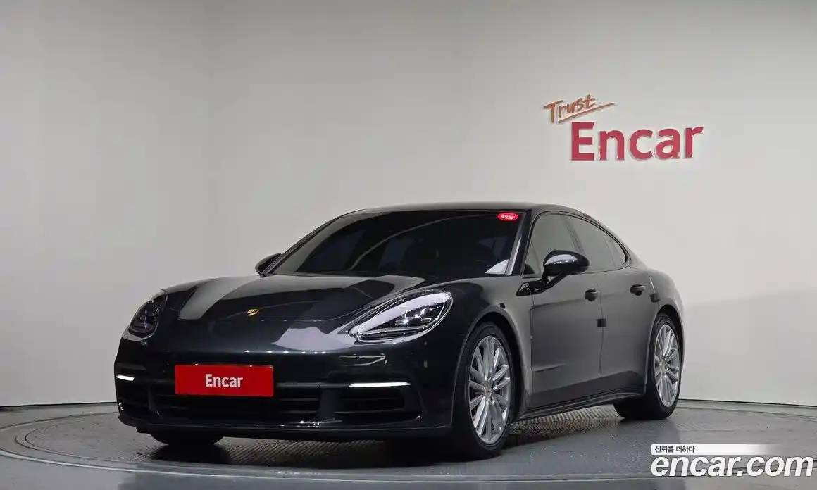 Porsche Panamera 2018 3.0 гидро в Москве № 165541, фото 1