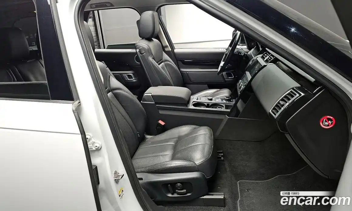 Land Rover Discovery 2018 2.0 гидро в Москве № 166352, фото 10