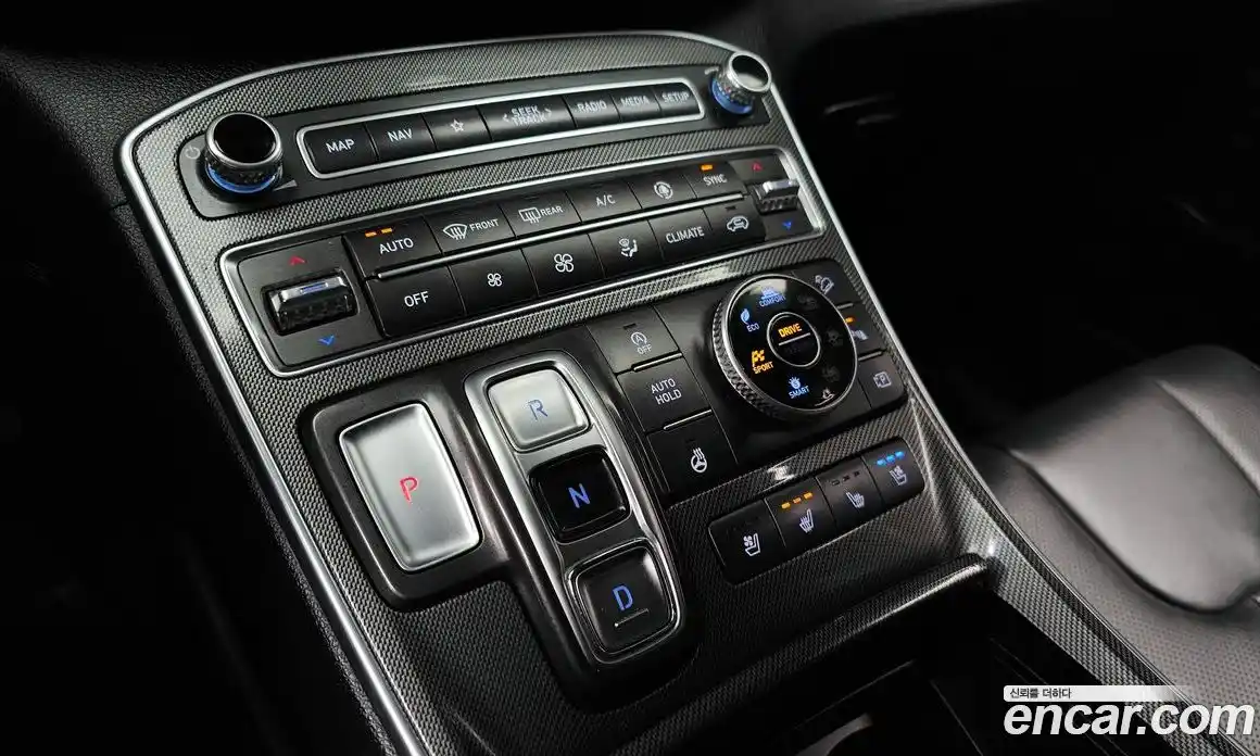 Hyundai Santa Fe 2022 2.2 гидро в Москве № 1757705, фото 9