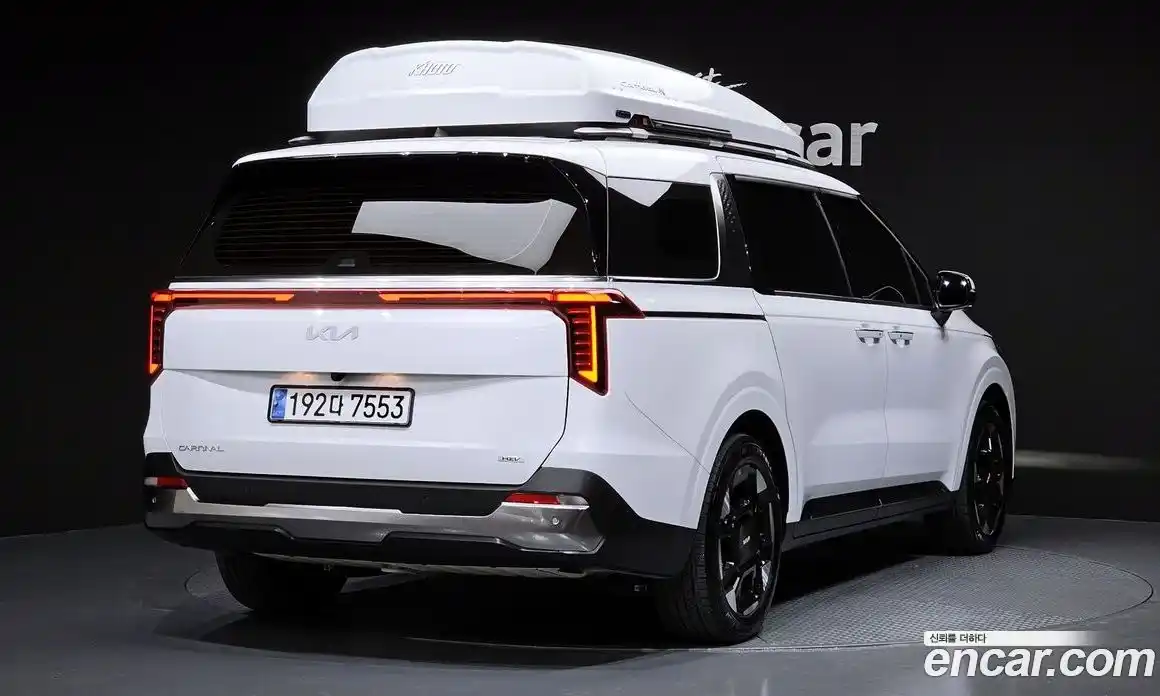 Kia Canival 2024 1.6 гидро в Москве № 1758530, фото 2