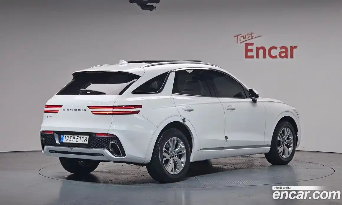 Genesis GV70 2022 2.5 гидро в Москве № 1758691, фото 2