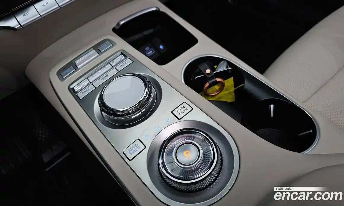 Genesis GV70 2022 2.5 гидро в Москве № 1758691, фото 9