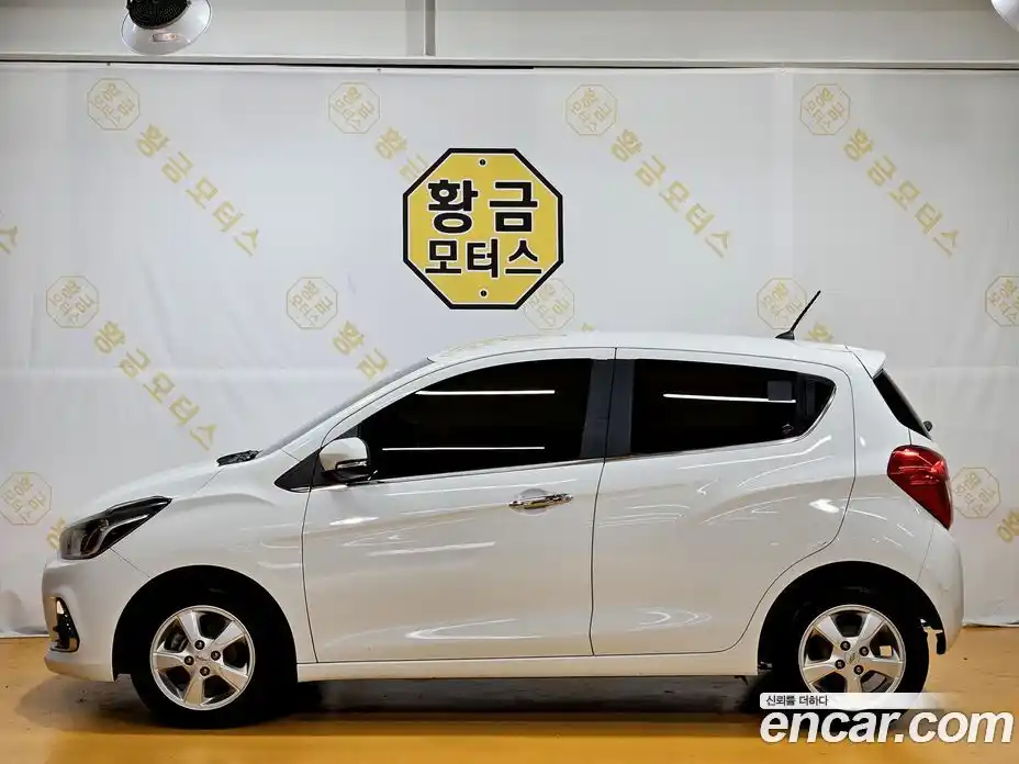 Chevrolet Spark 2016 1.0 гидро в Москве, фото 5