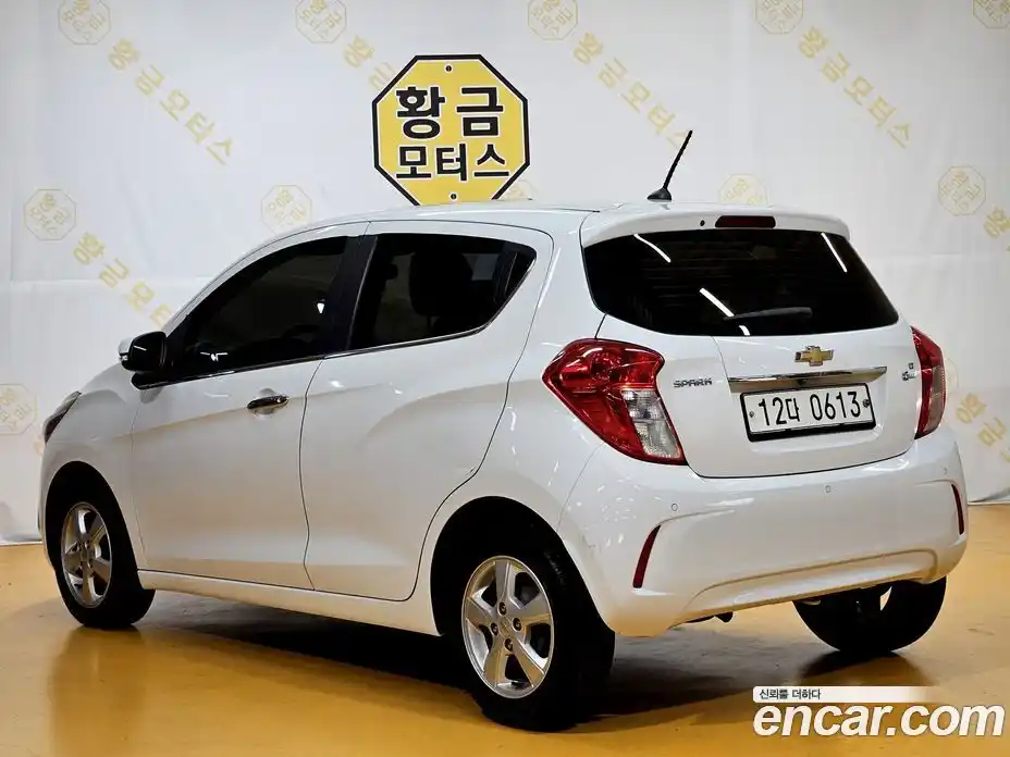 Chevrolet Spark 2016 1.0 гидро в Москве, фото 6