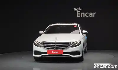 Mercedes-Benz E-Class 2018 2.0 гидро в Москве № 1762480, миниатюра 3