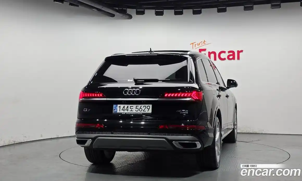 Audi Q7 2023 3.0 гидро в Москве № 1762901, фото 4