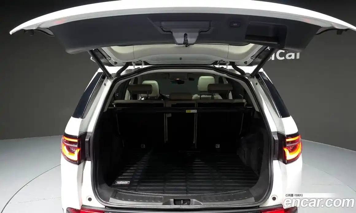 Land Rover Discovery Sport 2022 2.0 гидро в Москве № 1763973, фото 20