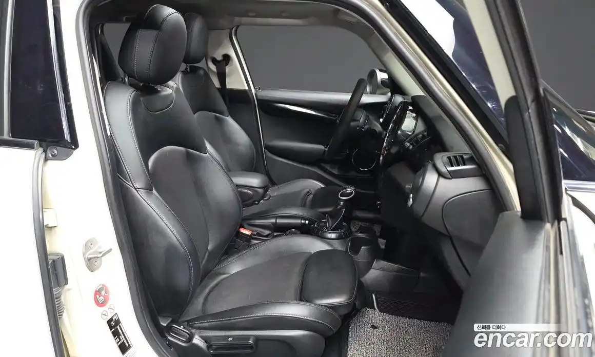 Mini Cooper 2016 1.5 гидро в Москве № 1764627, фото 11