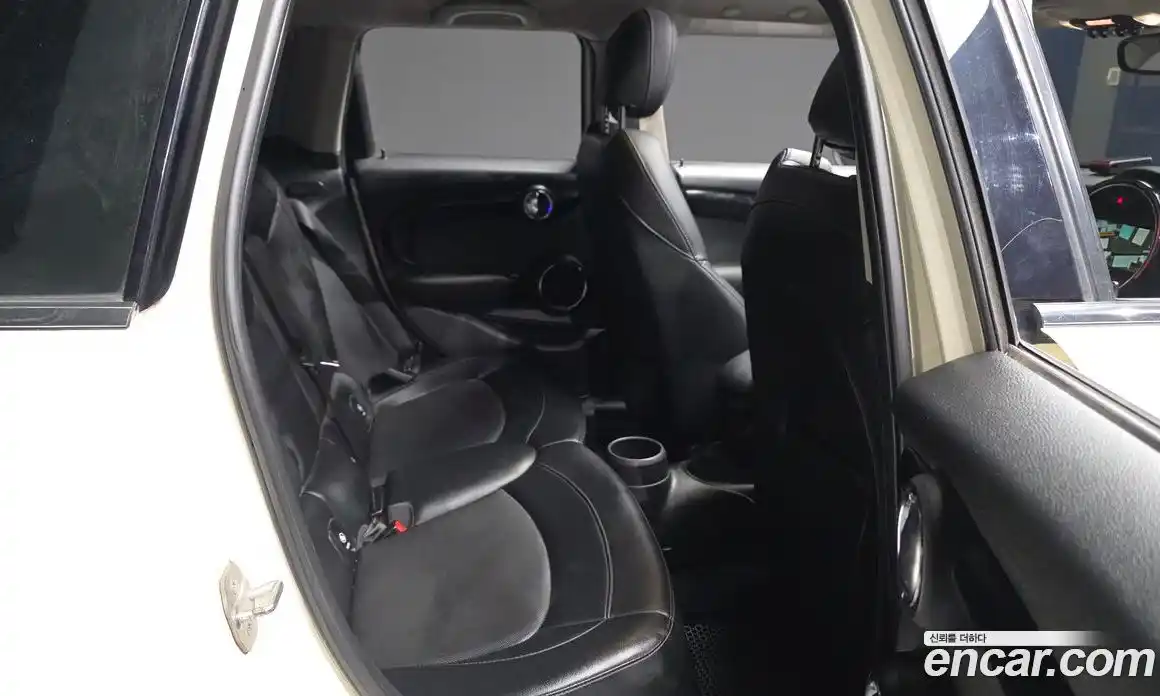 Mini Cooper 2016 1.5 гидро в Москве № 1764627, фото 12