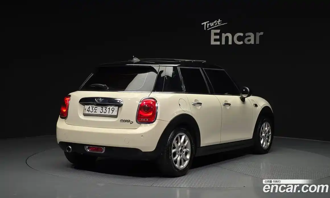 Mini Cooper 2016 1.5 гидро в Москве № 1764627, фото 2