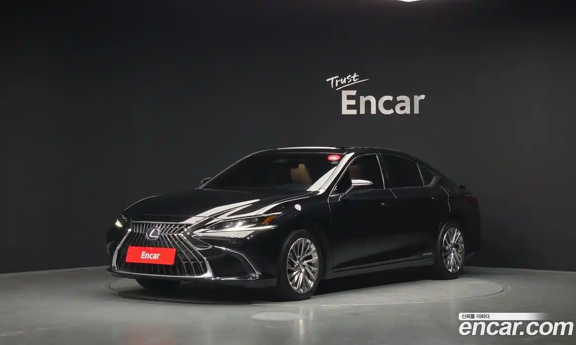 Lexus ES 2022 2.5 гидро в Москве № 1764942, фото 1