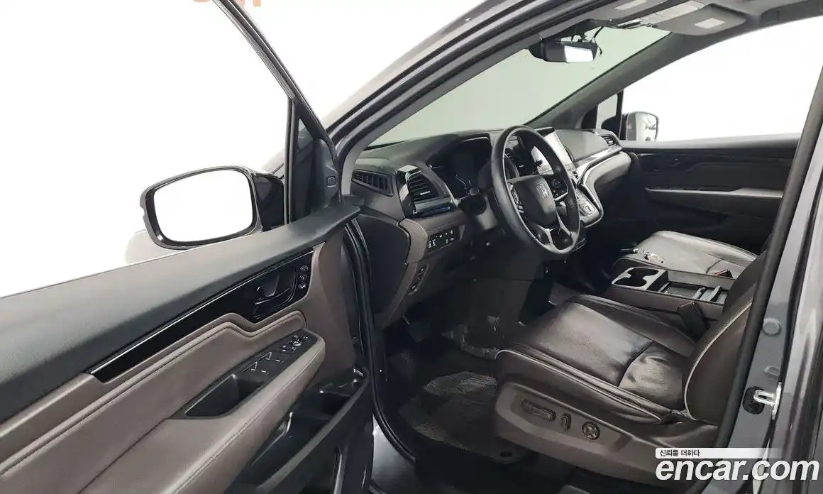 Honda Odyssey 2022 3.5 гидро в Москве № 1767120, фото 10