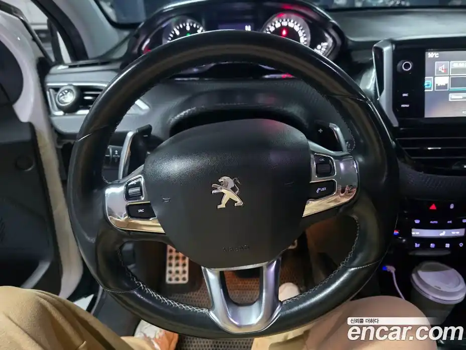 Peugeot 2008 2015 1.6 гидро в Москве № 1771061, фото 15