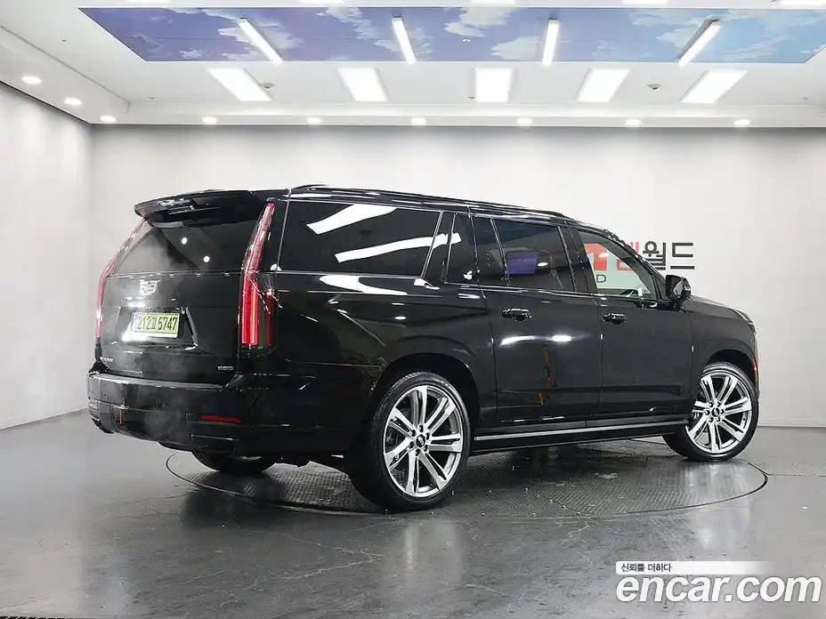 Cadillac Escalade 2025 6.2 гидро в Москве № 1771680, фото 4