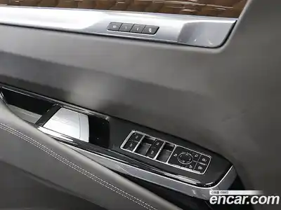 Cadillac Escalade 2025 6.2 гидро в Москве № 1771680, миниатюра 9