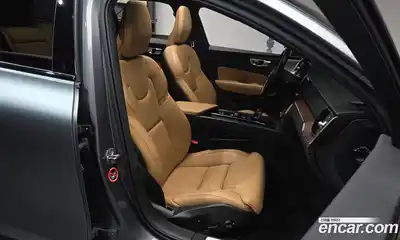 Volvo V60 2021 2.0 гидро в Москве № 196968, миниатюра 10