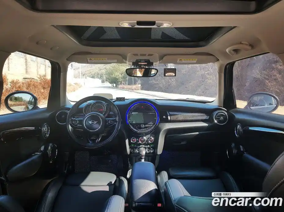Mini Cooper 2018 2.0 гидро в Москве № 214435, фото 8