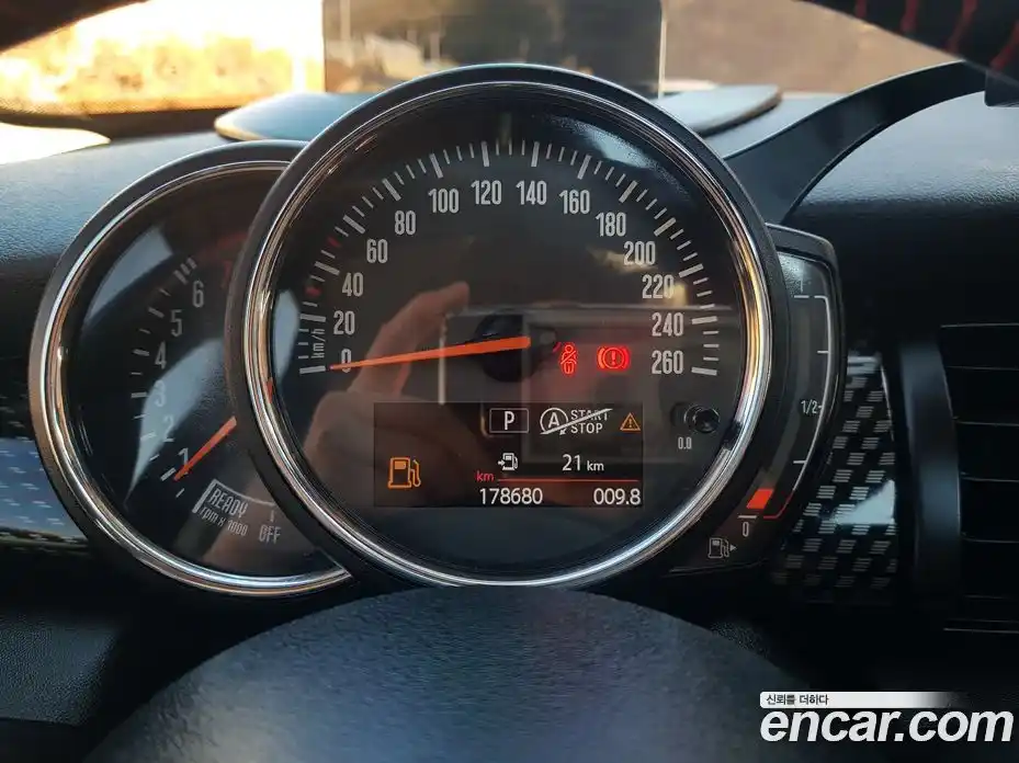 Mini Cooper 2018 2.0 гидро в Москве № 214435, фото 10