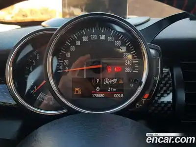 Mini Cooper 2018 2.0 гидро в Москве № 214435, миниатюра 10