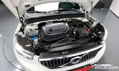 Volvo XC40 2021 2.0 гидро в Москве № 228592, миниатюра 6