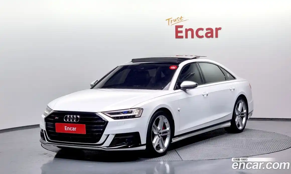 Audi S8 2020 4.0 гидро в Москве № 229759, фото 1