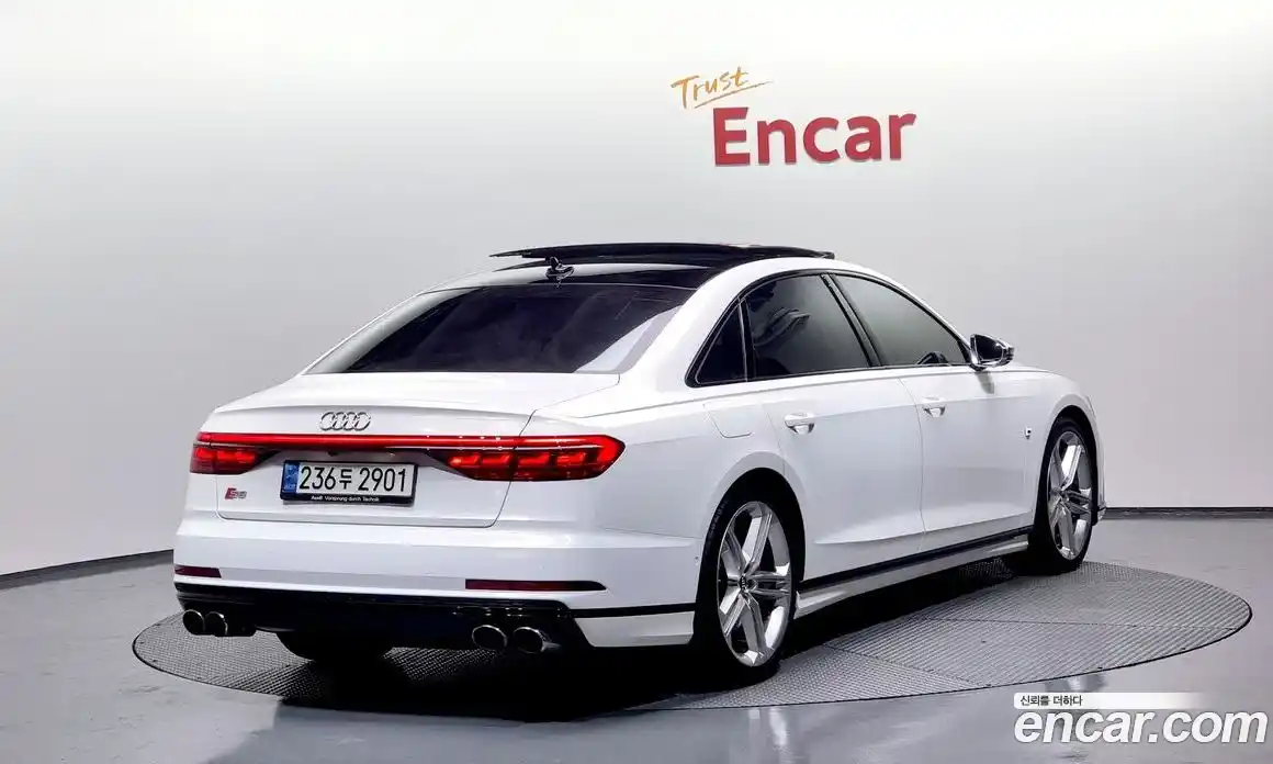 Audi S8 2020 4.0 гидро в Москве № 229759, фото 2
