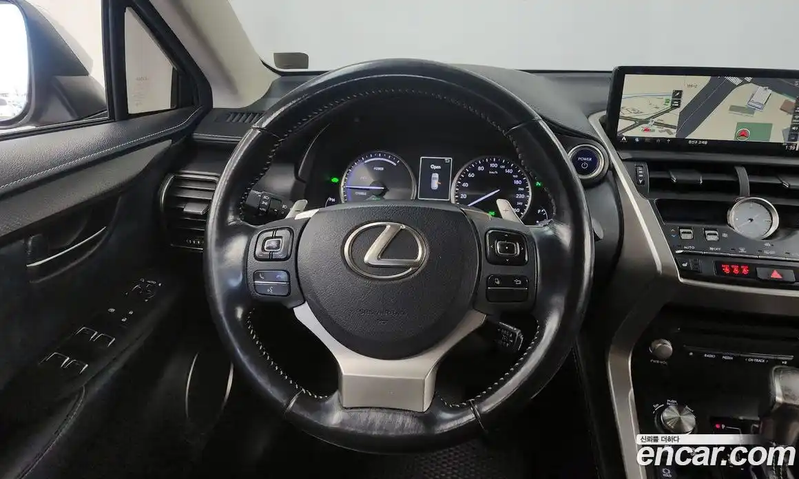 Lexus NX 2018 2.5 гидро в Москве № 232025, фото 13