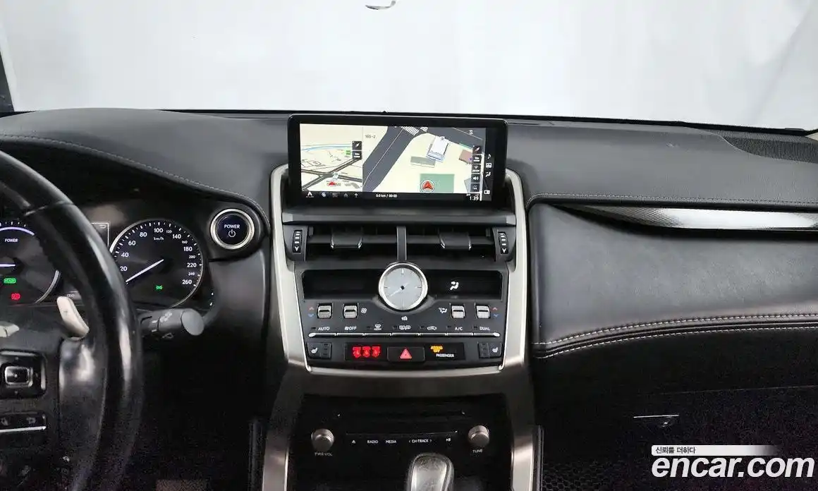 Lexus NX 2018 2.5 гидро в Москве № 232025, фото 14