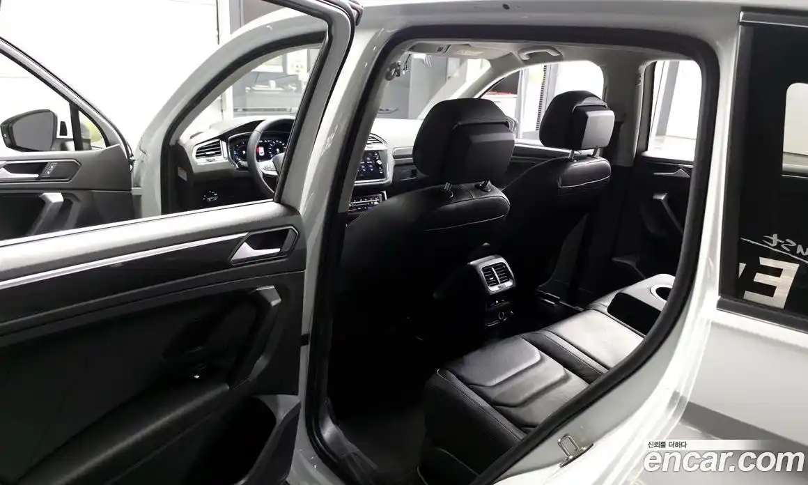 Volkswagen Tiguan 2021 2.0 гидро в Москве № 232086, фото 11