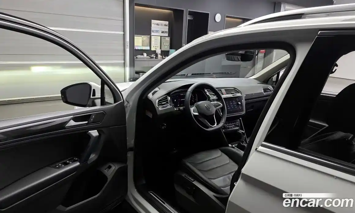 Volkswagen Tiguan 2021 2.0 гидро в Москве № 232086, фото 10