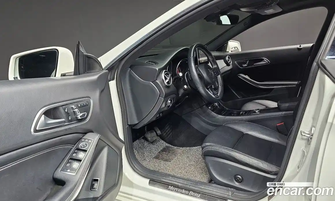 Mercedes-Benz CLA-Class 2017 2.0 гидро в Москве № 311470, фото 10