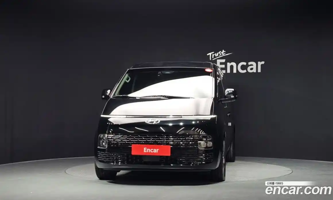 Hyundai Staria 2022 2.2 гидро в Москве № 4907, фото 3